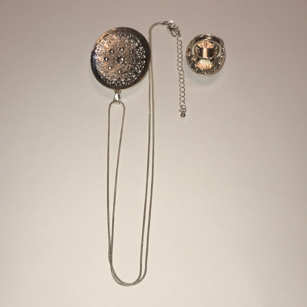 NECKLACE AND RING SET WITH RHINESTONES - Picture 2 of 4